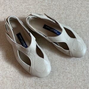 Easy Spirit anti-gravity flats